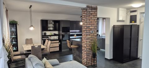 Eladó Ház 1038 Budapest 3. kerület , Ezüsthegy