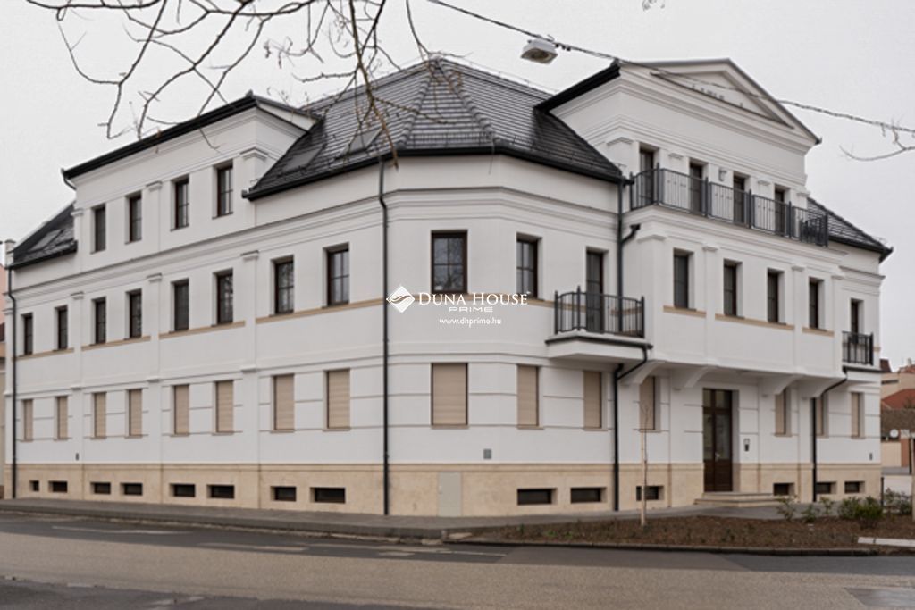 Eladó lakás, Kecskemét