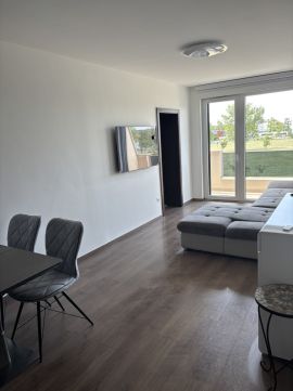 Eladó Lakás 8621 Zamárdi , Panorámás partközeli