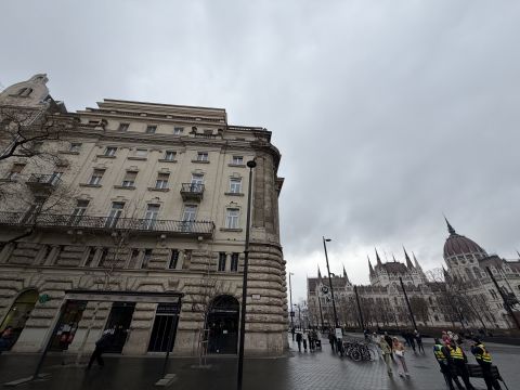 Eladó Lakás 1054 Budapest 5. kerület 