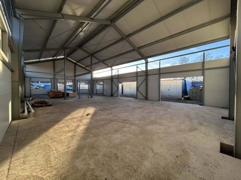 Eladó Ipari 2225 Üllő , Üllő, Sportliget lakópark szomszédságában