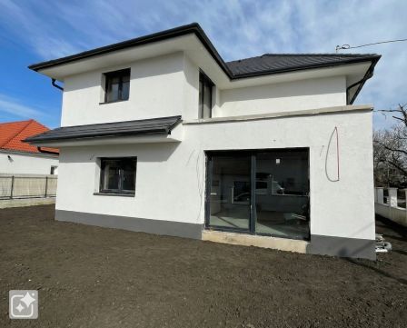 Eladó Ház 2013 Pomáz , Pipacs utca