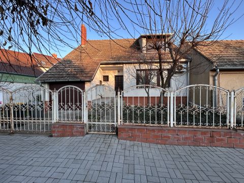 Eladó Ház 6500 Baja Szentjános városrész