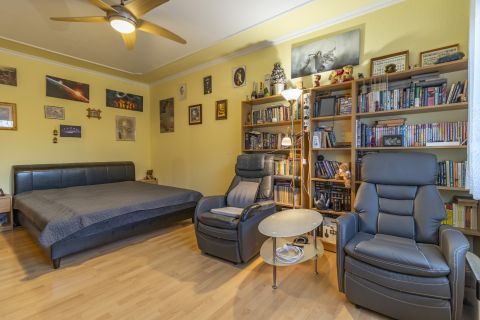 Eladó Lakás 8000 Székesfehérvár 