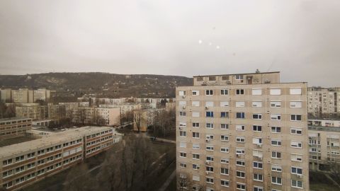 Eladó Lakás 2800 Tatabánya , Tatabánya központjához közeli lakótelepen