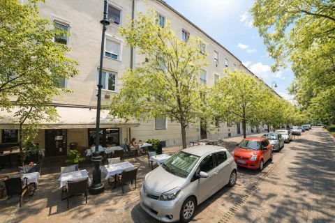 Eladó Parkoló 6000 Kecskemét , Befektetési lehetőség a Rákóczi utcán