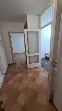 Kiadó Lakás 7631 Pécs 