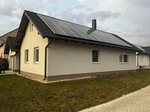 Kiadó Ház 8000 Székesfehérvár Öreghegy közelében