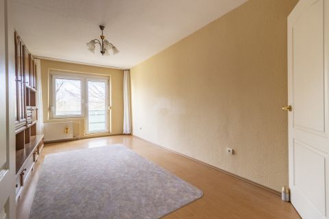 Eladó Lakás 8000 Székesfehérvár 