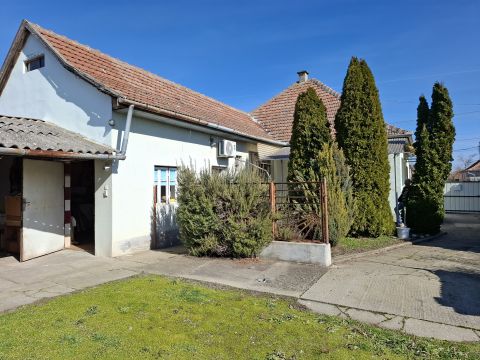 Eladó Ház 6430 Bácsalmás 