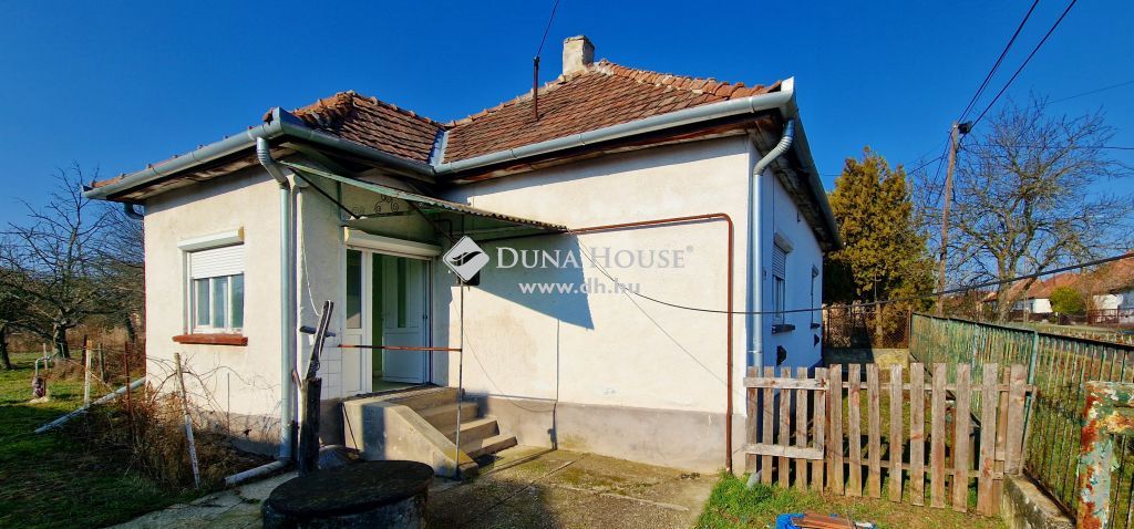 2618 Nézsa , azonnal költözhető családi ház — 1/18