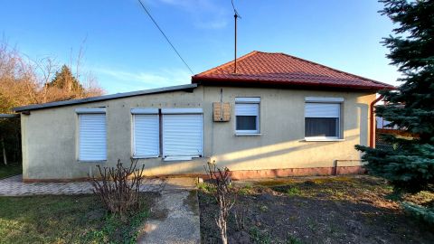 Eladó Ház 2484 Gárdony Ősz utca közelében