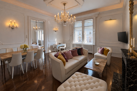 Kiadó Lakás 1061 Budapest 6. kerület 