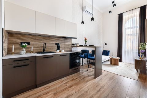 Eladó Lakás 1088 Budapest 8. kerület , Profin felújított lakások a József körút elején a Blahánál