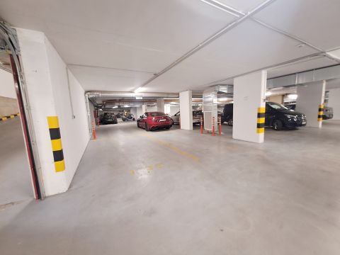 Eladó Lakás 1134 Budapest 13. kerület Bútorozott gépesíttt konyhás, teraszos új lakás