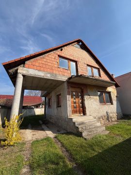 Eladó Ház 1039 Budapest 3. kerület Budapest 3 kerület, Csillaghegy 120nm-es családi ház