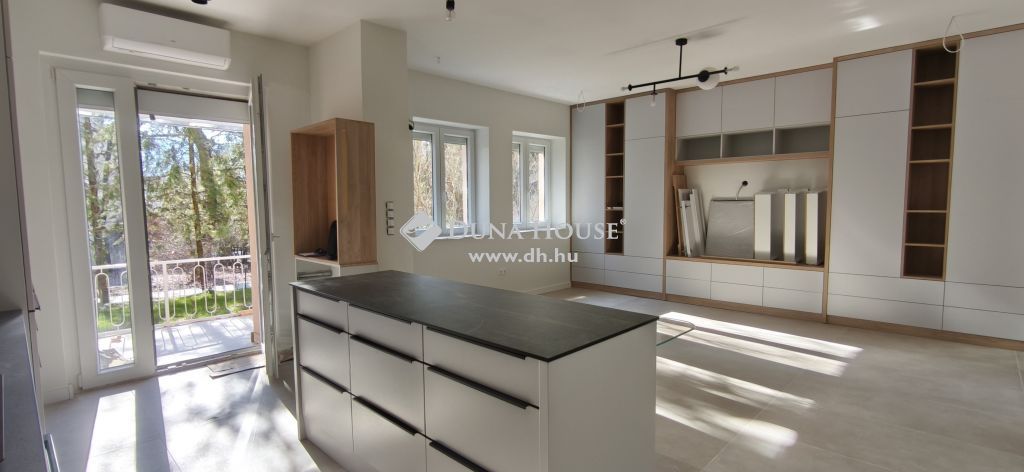 1026 Budapest 2. kerület , Törökvészen design lakás teljes berendezéssel, autóbeállóval — 1/10