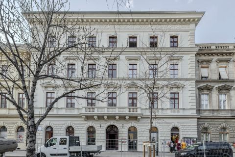 Eladó Lakás 1062 Budapest 6. kerület , Andrássy út 