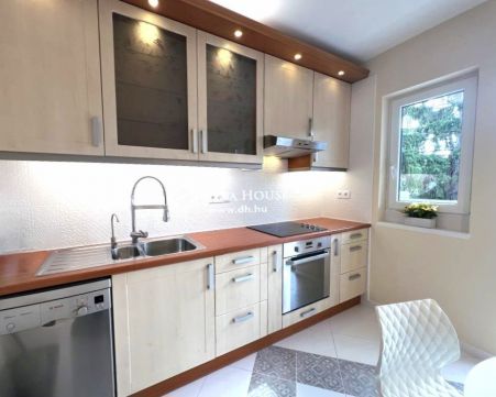 Kiadó Lakás 1122 Budapest 12. kerület Frissen felújított, panorámás, erkélyes lakás Kissvábhegyen