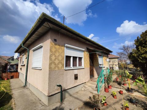 Eladó Ház 1194 Budapest 19. kerület , Kispest- Kertváros