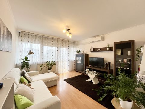 Eladó Lakás 4400 Nyíregyháza 