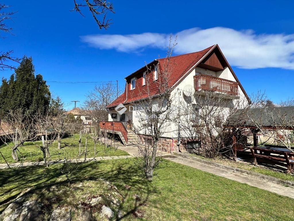 8251 Zánka , Iskola utca közelében. — 1/29