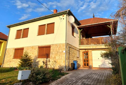 Eladó Ház 7400 Kaposvár , Géza utca, 