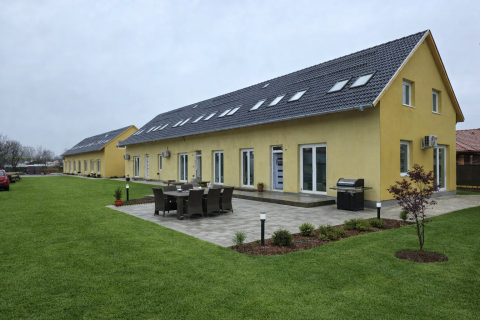 Eladó Lakás 5000 Szolnok , Szolnok Csóka utca újépítésű 4 szobás teraszos 