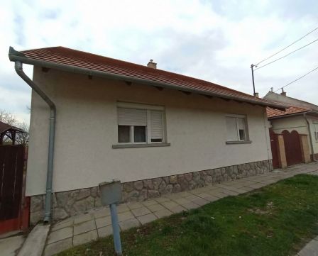 Eladó Ház 2500 Esztergom 