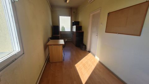 Kiadó Iroda 8900 Zalaegerszeg 