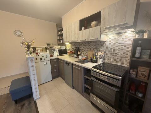 Eladó Lakás 9064 Vámosszabadi , Fülemüle utca közelében