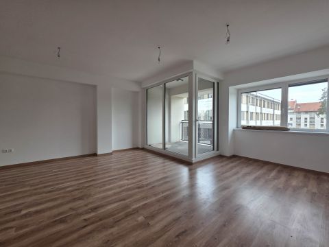 Eladó Lakás 1044 Budapest 4. kerület IV. újépítésű háromszobás első emeleti A+ energetika