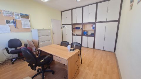 Kiadó Iroda 8900 Zalaegerszeg 