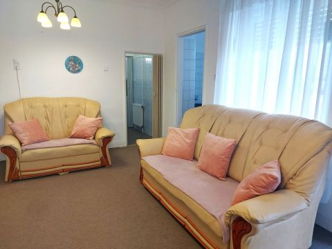 Eladó Ház 6200 Kiskőrös , Gazdabolt közelében