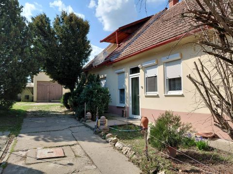 Eladó Ház 7030 Paks Paks, Óváros