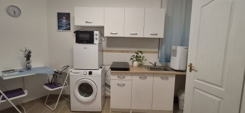 Eladó Lakás 1086 Budapest 8. kerület , Budapesten a Csarnoknegyedben garzon lakás eladó!