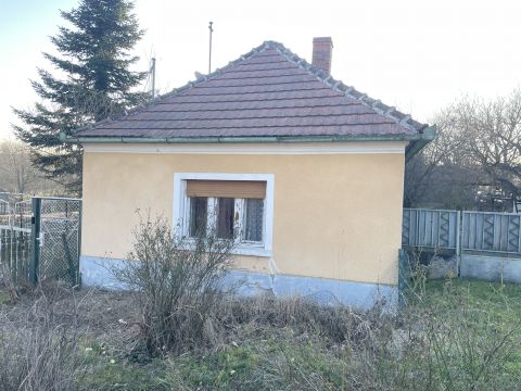 Eladó Ház 9836 Csipkerek 