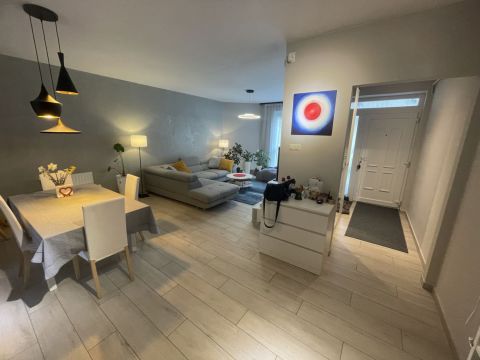 Eladó Lakás 9027 Győr Felújított, belső kétszintes sorházi lakás Likócson eladó!