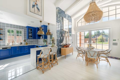 Eladó Ház 8647 Balatonmáriafürdő , Luxus vízparti ház saját stéggel!