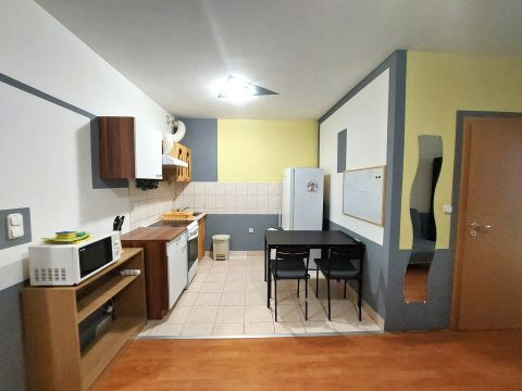 Kiadó Lakás 1083 Budapest 8. kerület 2006-OS LAKÁS MINIMÁLIS REZSIVEL A BAROSS UTCÁBAN!