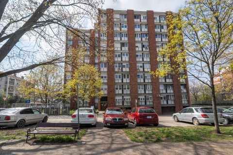 Eladó Lakás 2800 Tatabánya 