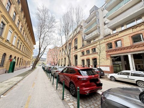 Eladó Lakás 1036 Budapest 3. kerület 