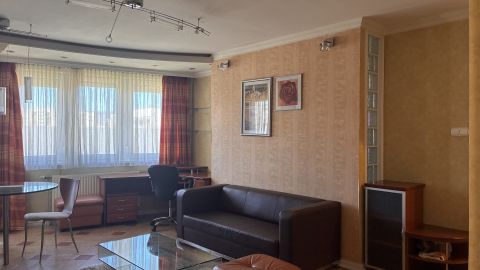 Eladó Lakás 1133 Budapest 13. kerület ÚJLIPÓTVÁROS*AZONNAL KÖLTÖZHETŐ, BÚTOROZOTT, ERKÉLYES N+1-ES