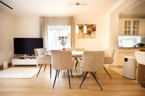 Eladó Lakás 2045 Törökbálint , -kertkapcsolatos modern,igényes lakás 