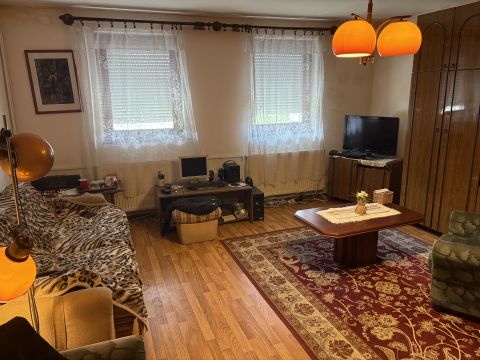 Eladó Ház 2500 Esztergom , Szentgyörgymező