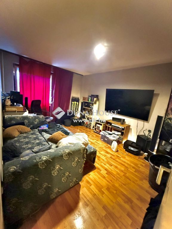 7632 Pécs — 1/6