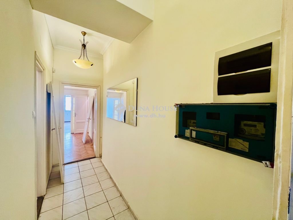 1075 Budapest 7. kerület — 1/14