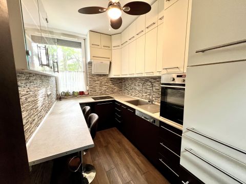 Eladó Lakás 4028 Debrecen , Nagyerdőn egyedien felújított, gyönyörű 3 szobás lakás ELADÓ