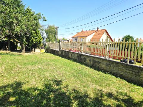 Kiadó Ház 7630 Pécs Újhegyen 3szoba+nappalis felújított családi ház