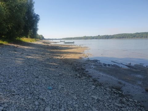 Eladó Telek 2458 Kulcs , Panorámás vízparti telek